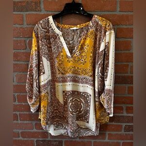 Maurice’s Atwood Blouse- Size XXL
White, light Pink and Butter colors